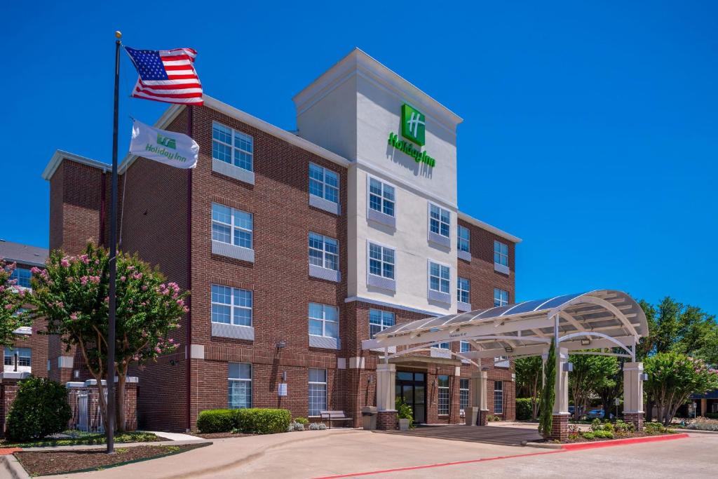 Holiday Inn Addison, one of CenterPoint's managed properties